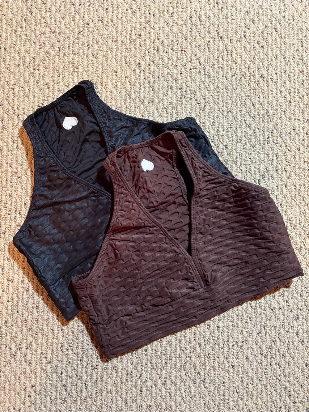 EUC V-Neck Booty By Brabants Sports Bra 🖤🤎